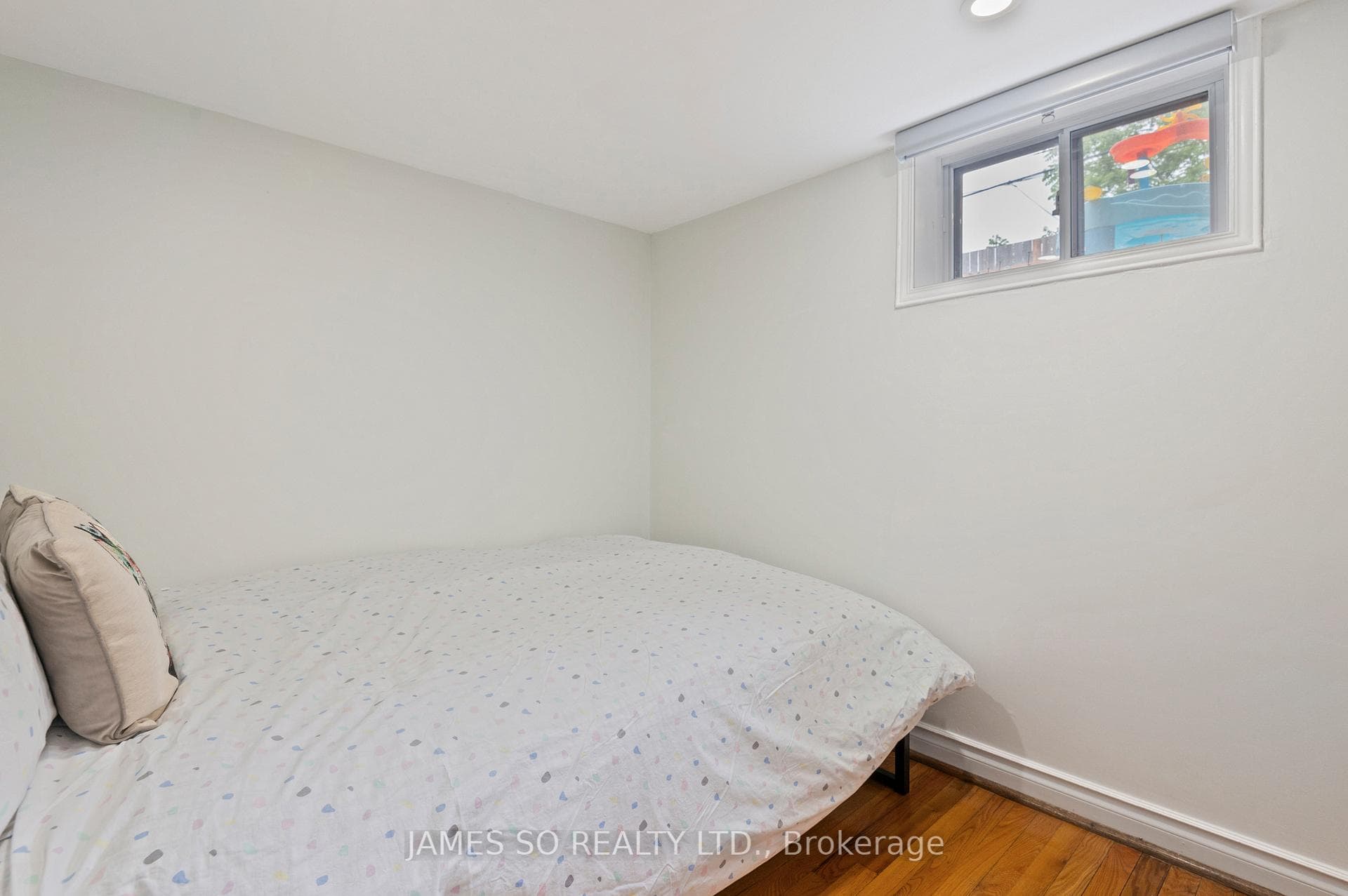 54 Newlands Avenue photo 22