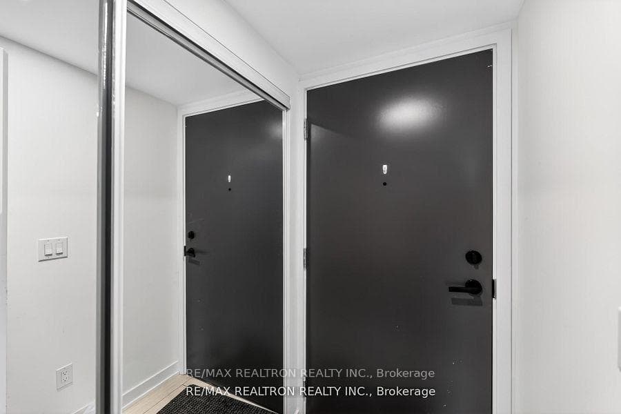 2033 Kennedy Road Unit 2008 photo 24