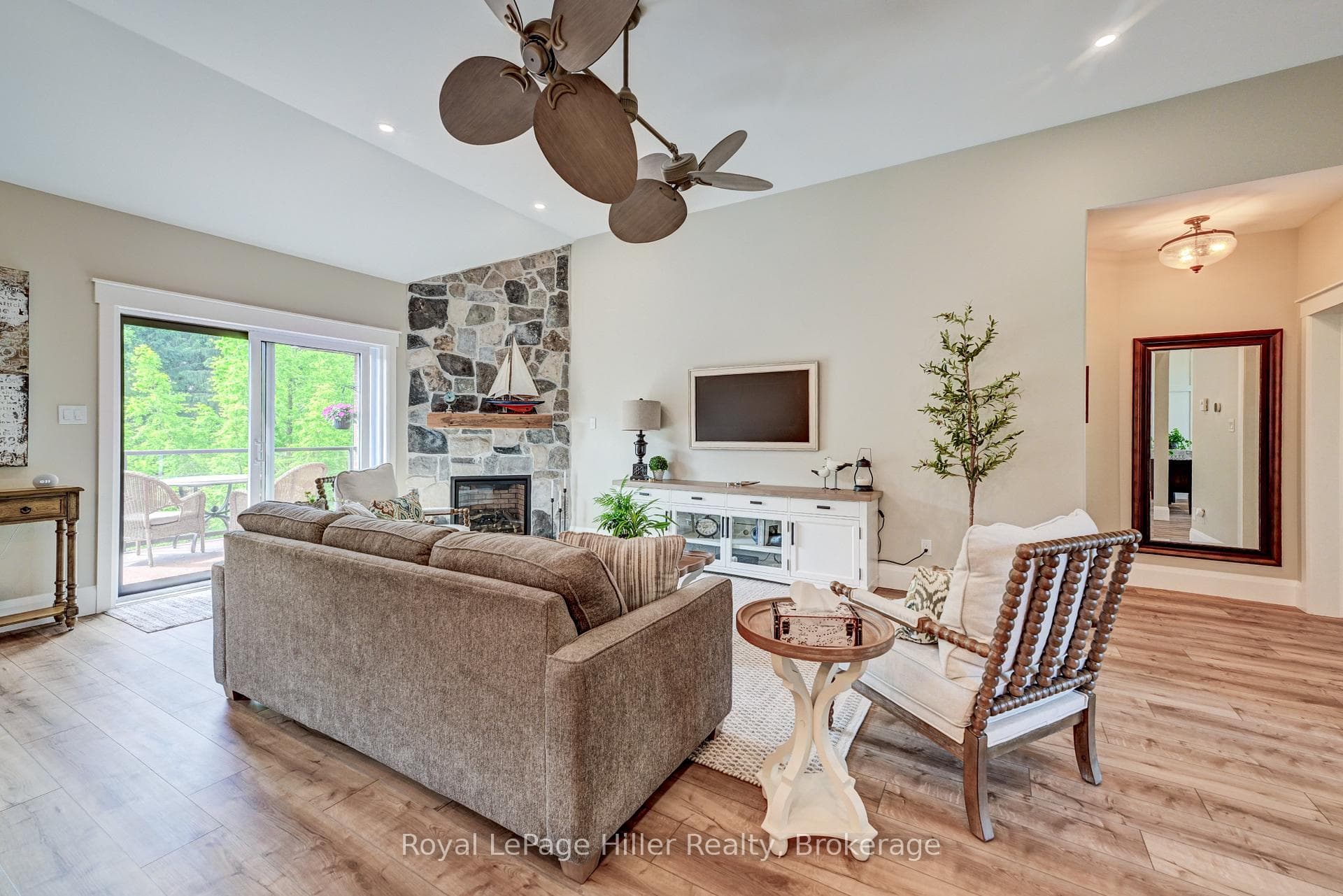 95 Sir Adam Beck Road photo 13