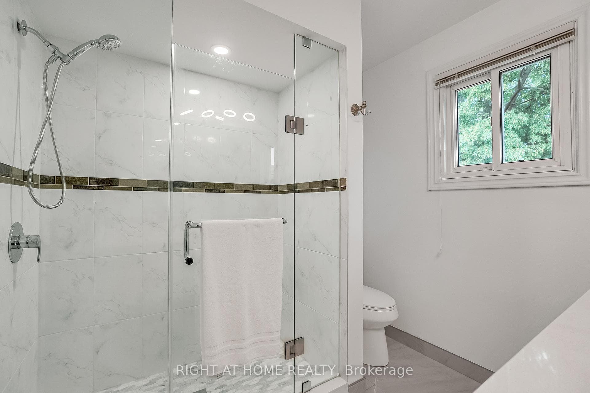 317 Atha Avenue photo 29