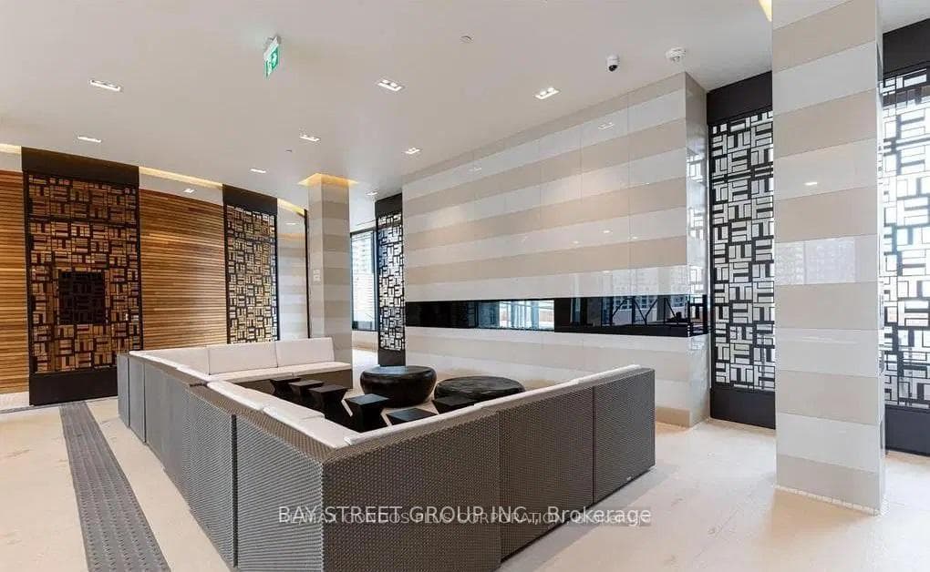 501 Yonge Street Unit 913 photo 19