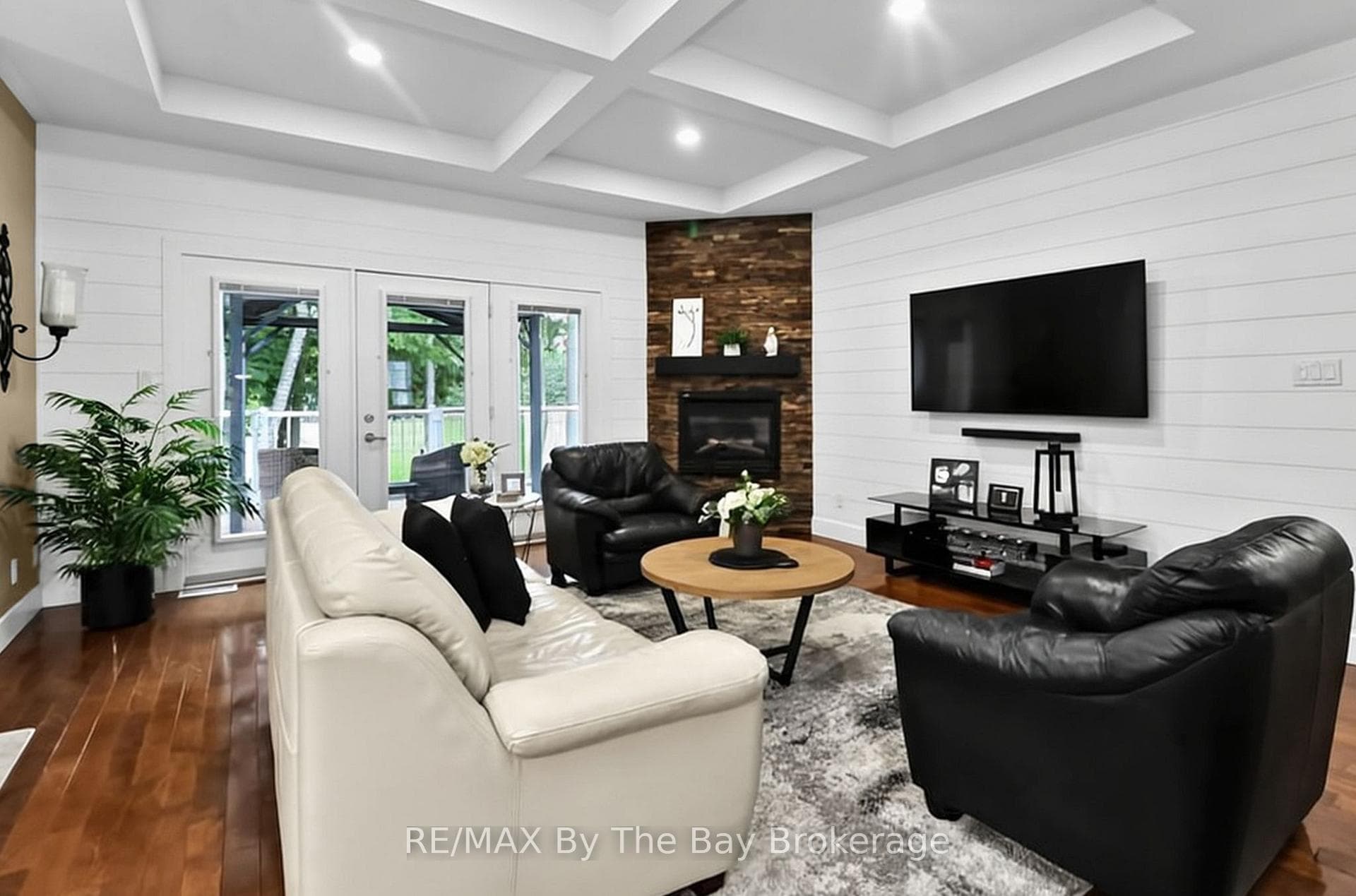 7 Downer Crescent photo 23