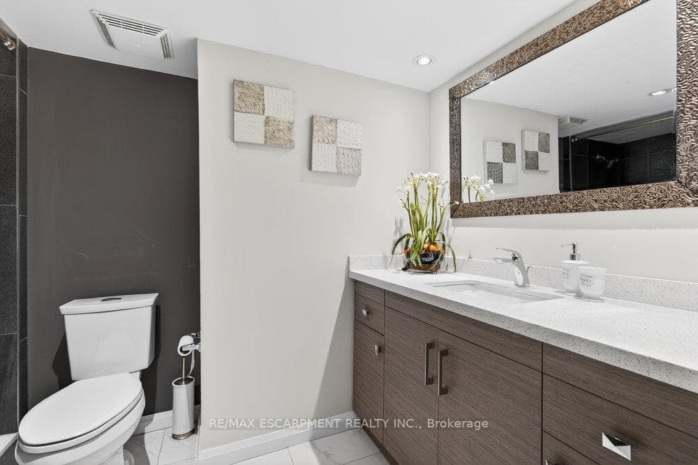 479 Bridgman Avenue photo 43