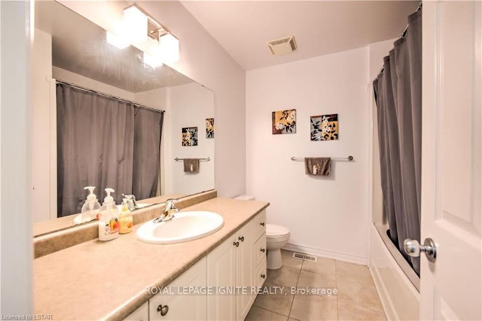 3320 Meadowgate Boulevard Unit 240 photo 27