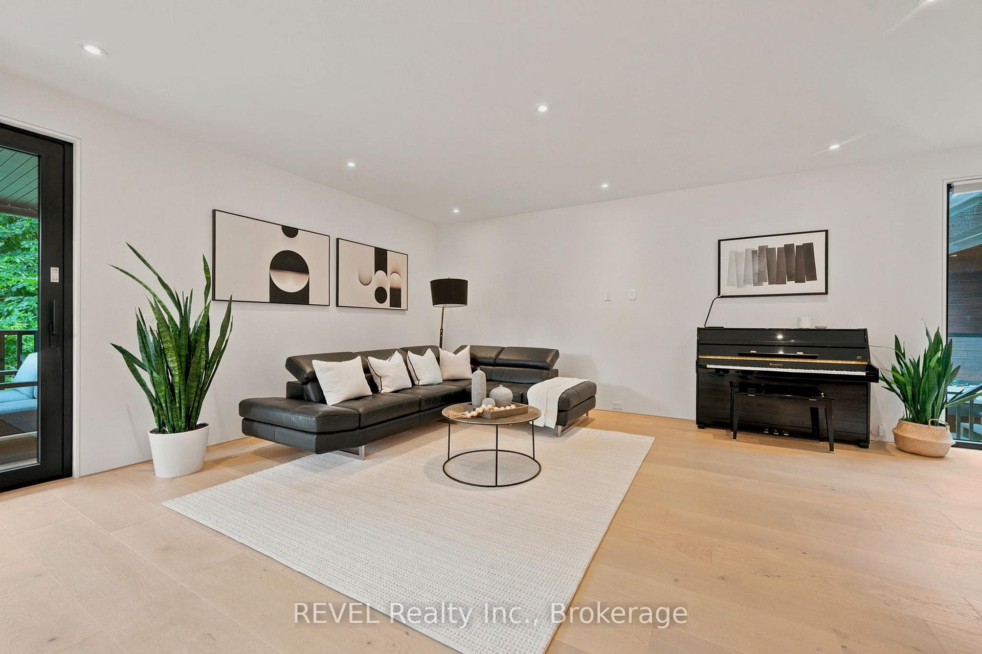 81 Mackenzie King Avenue photo 15