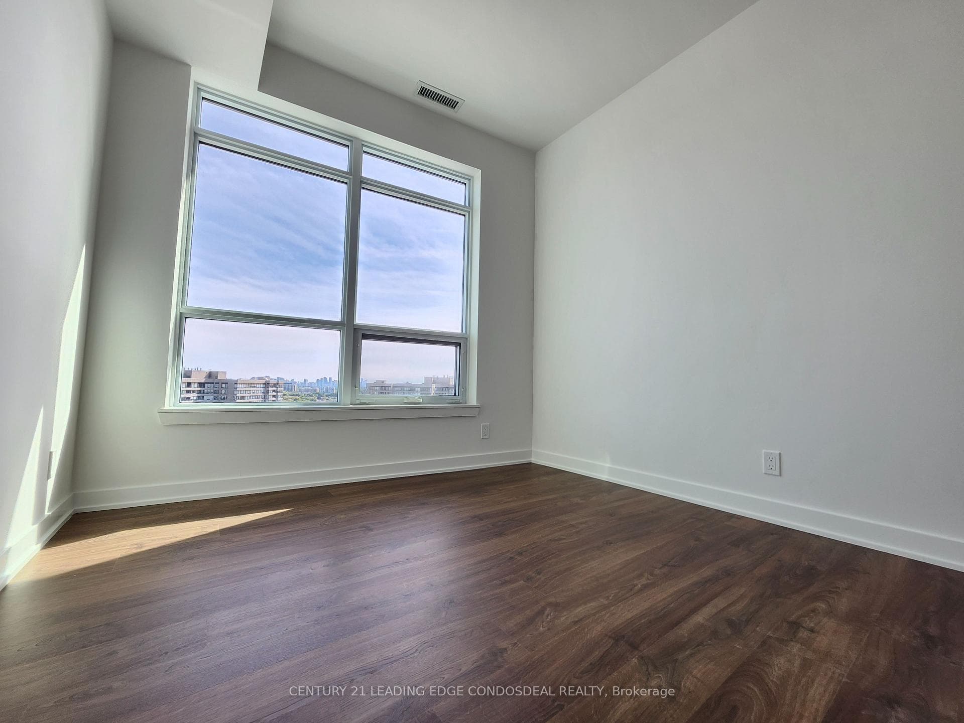 50 Upper Mall Way Unit B1402 photo 18