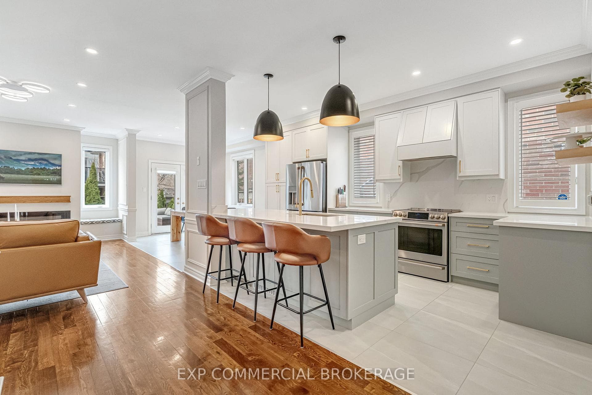2264 Highcroft Road photo 5