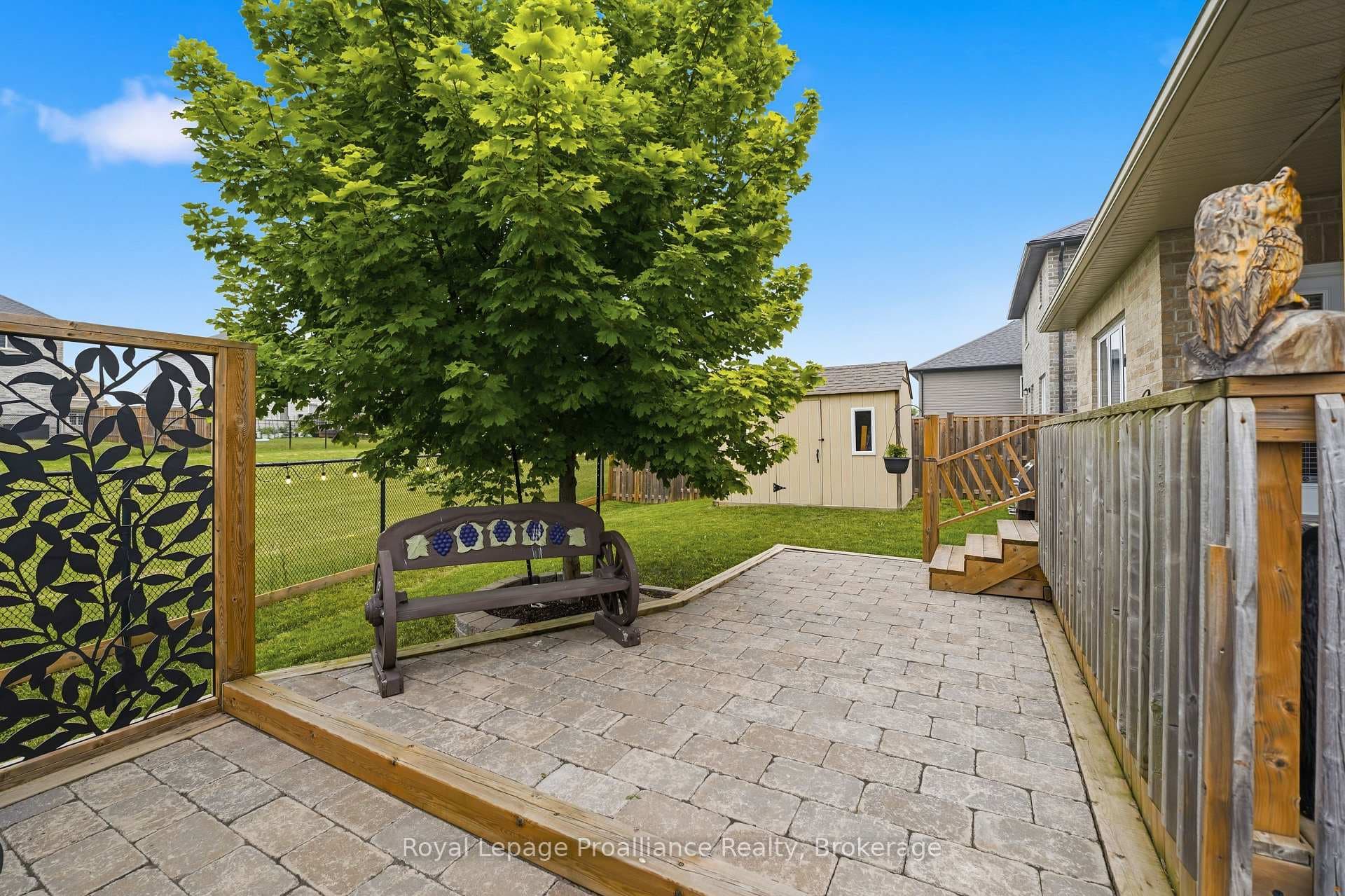 32 Walnut Crescent photo 41