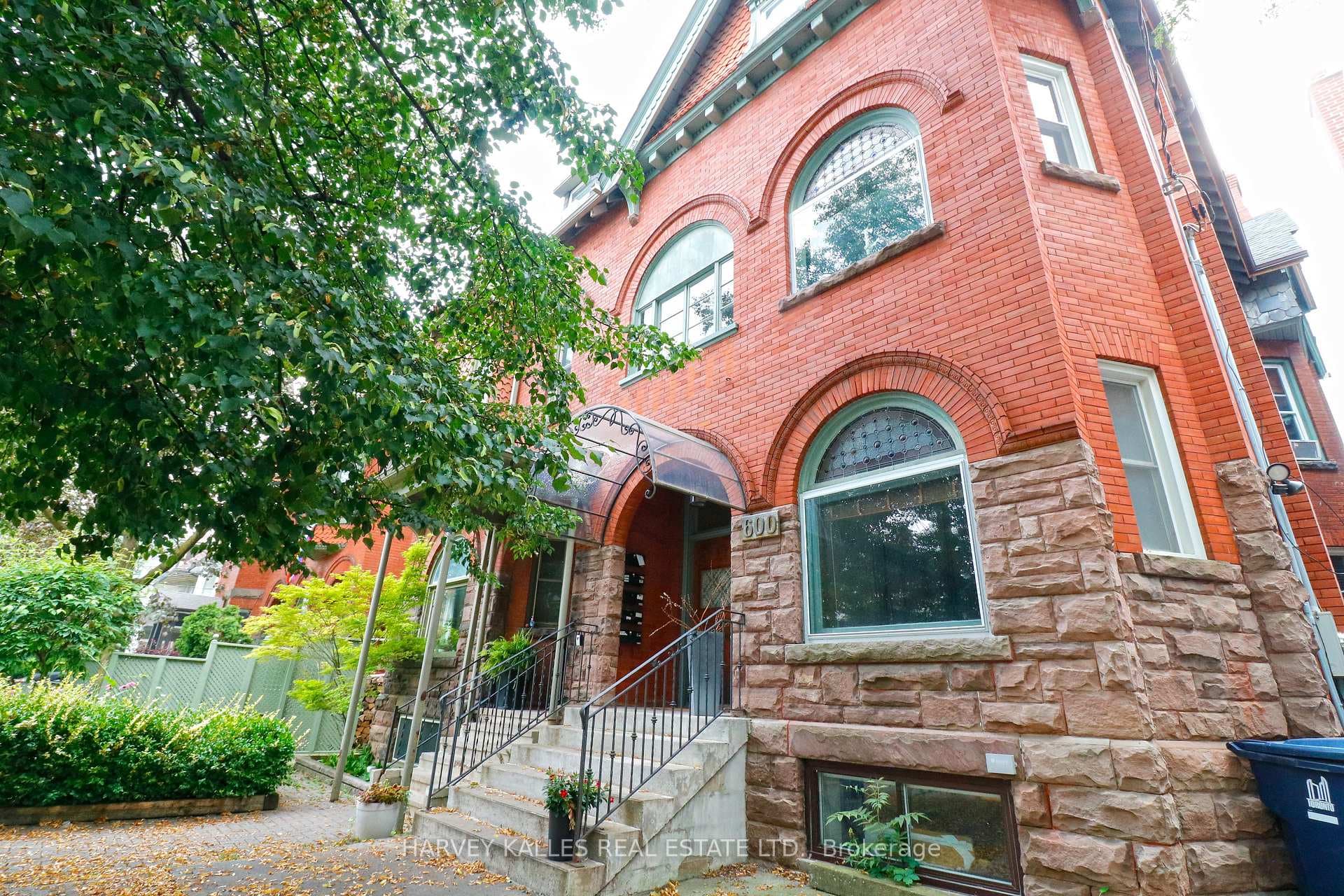 600 Huron Street Unit Main photo 1