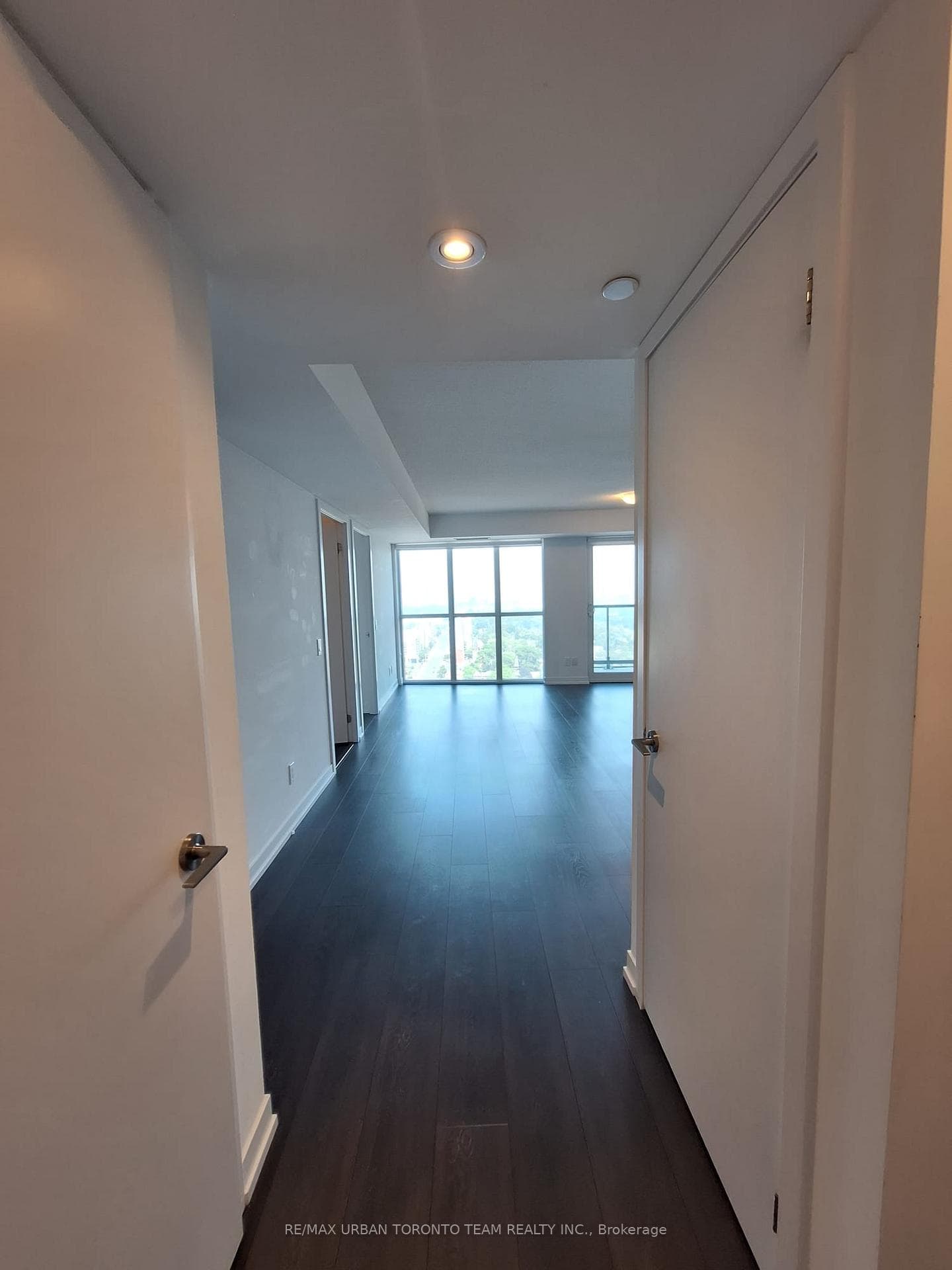 125 Redpath Avenue Unit 2811 photo 4