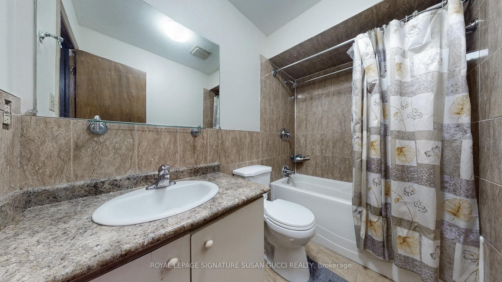 46 Albion Avenue photo 31