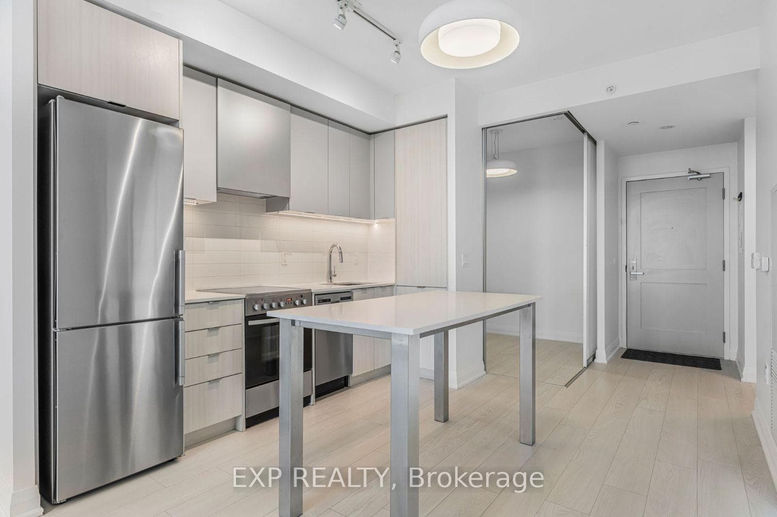10 Gibbs Road Unit 1018 photo 13