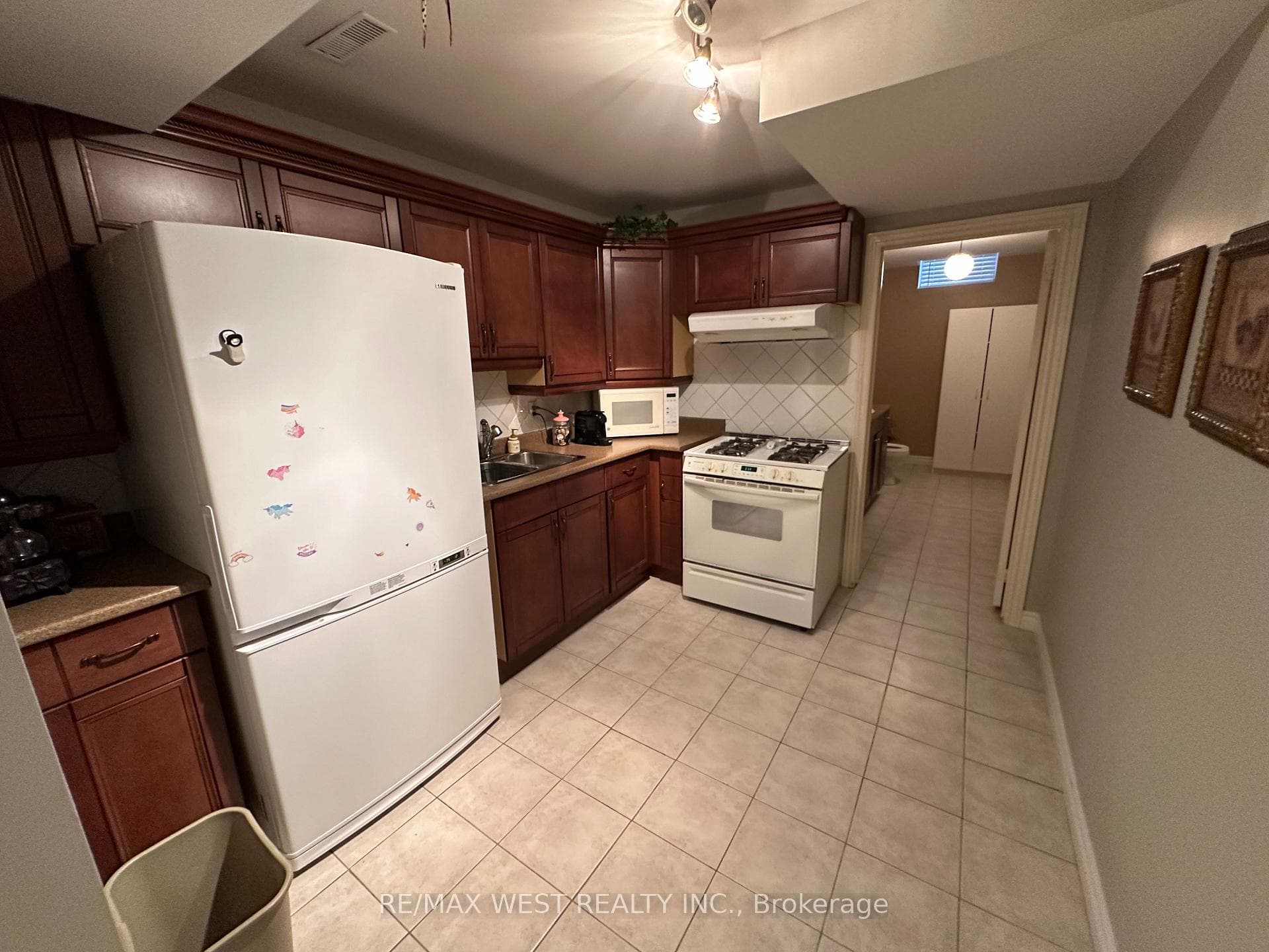 65 Burnhaven Avenue photo 31