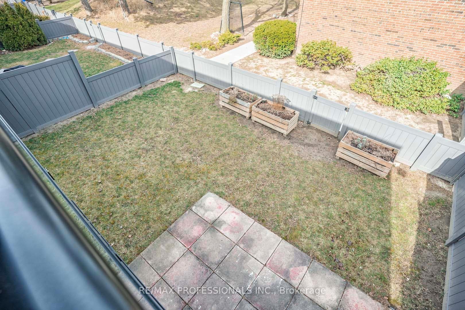 4357 Bloor Street Unit 8 photo 21