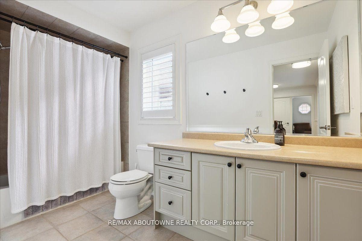 174 Tawny Crescent photo 29