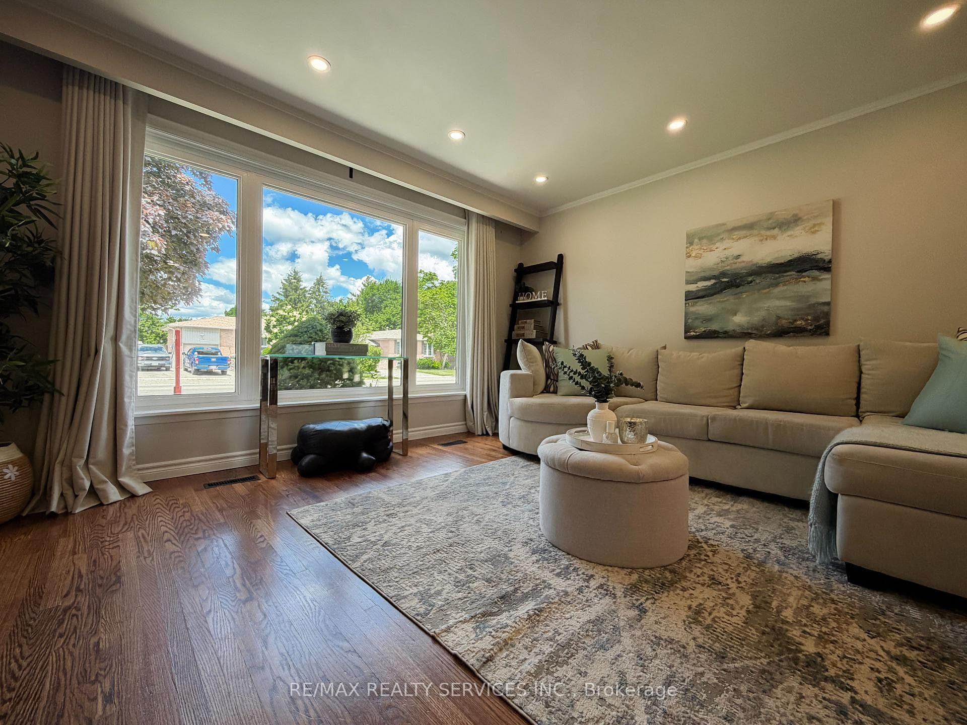 238 Laurier Avenue photo 6