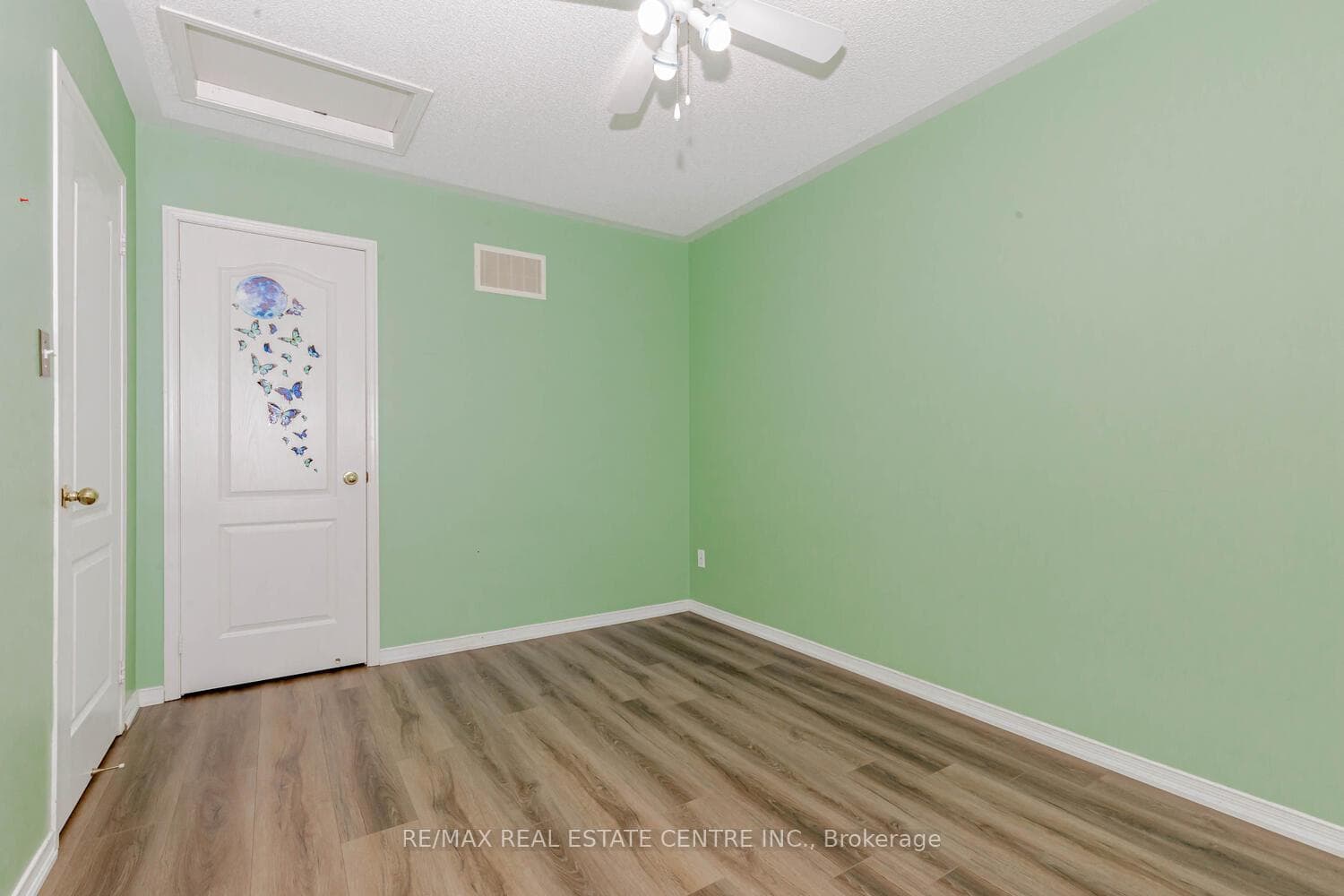 19 Silverbell Court photo 25
