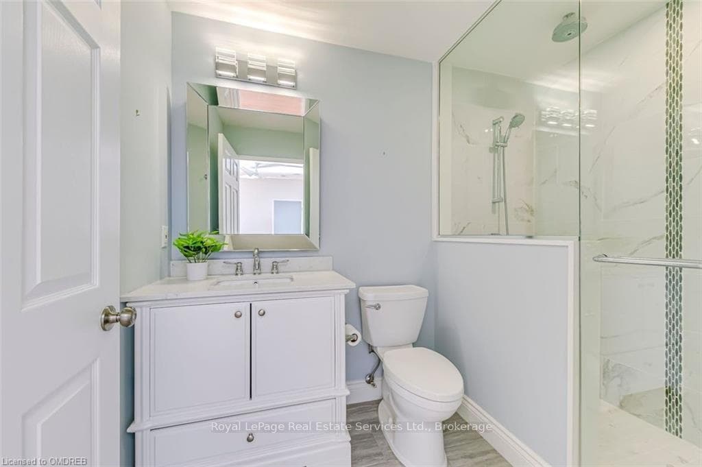 2511 LAKESHORE Road Unit 709 photo 21