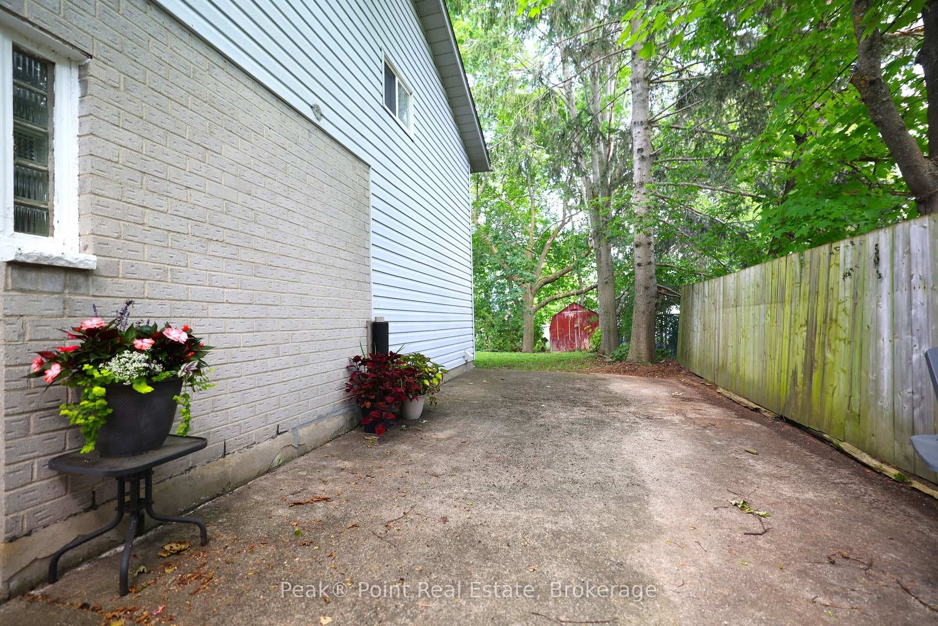 2105 8th Avenue photo 4
