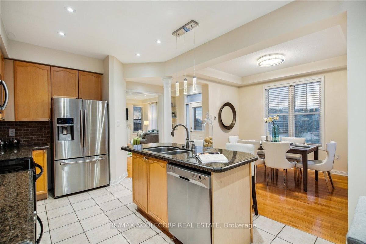 39 Howe Avenue photo 22