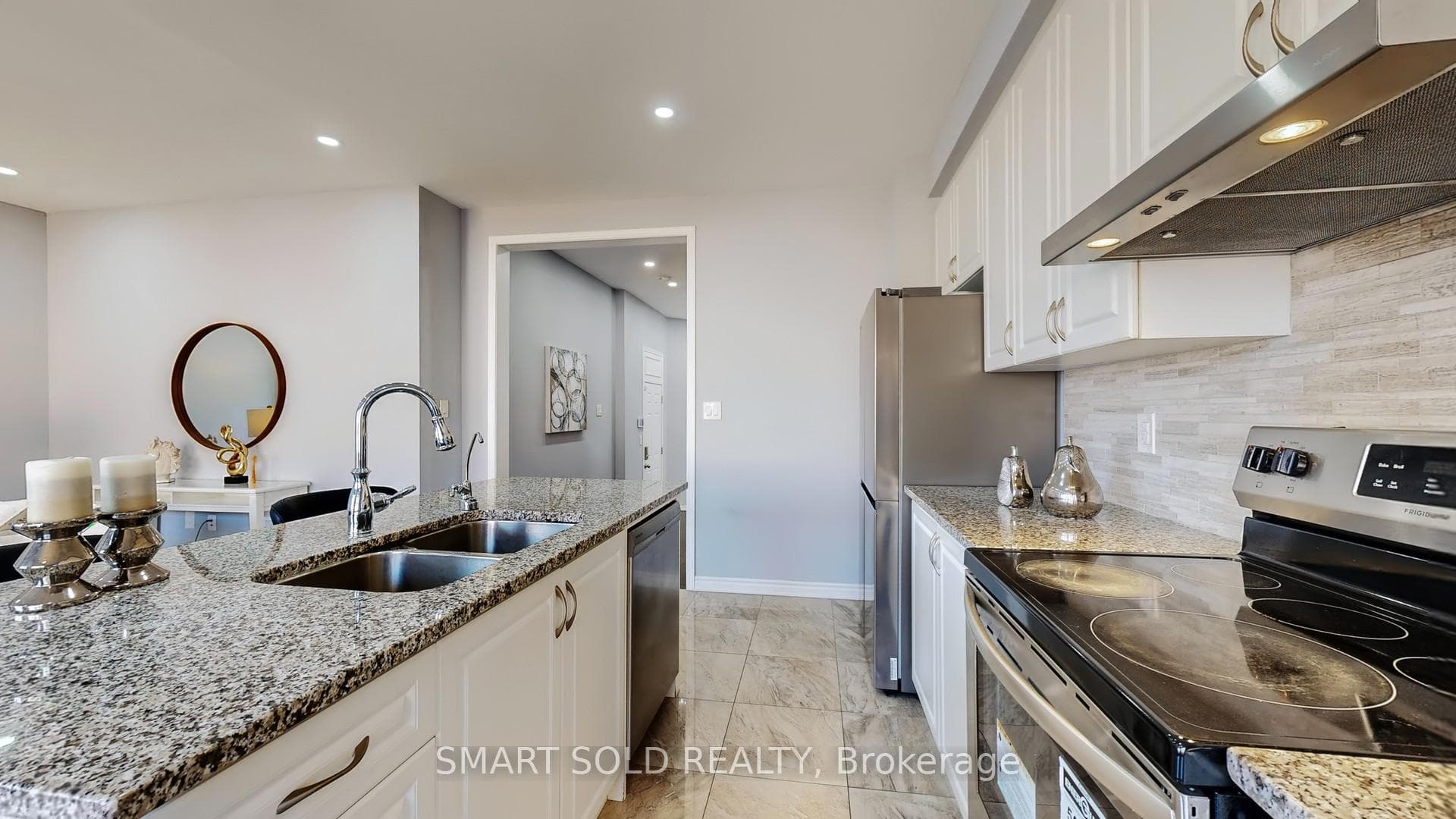 8 Casely Avenue photo 12