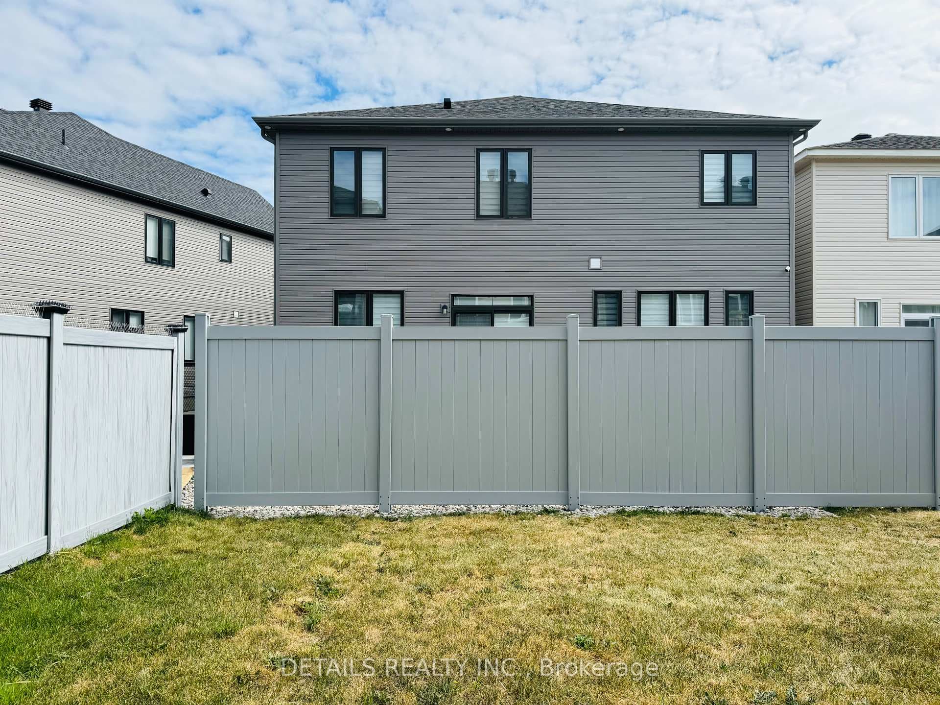 New PVC fence
