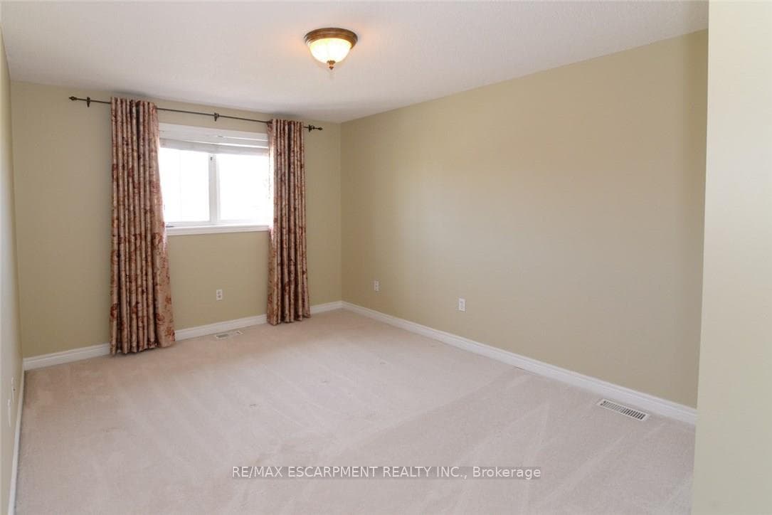 24 Bosworth Street photo 19