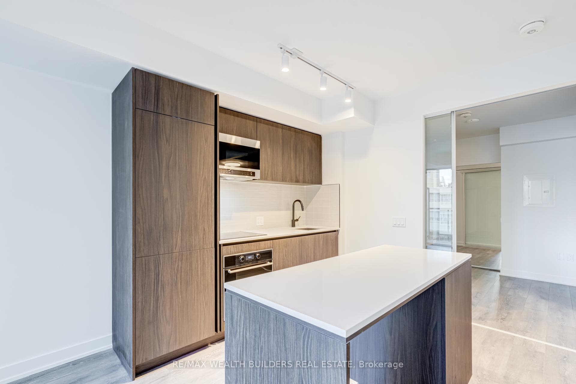 117 Broadway Avenue Unit 309 photo 5