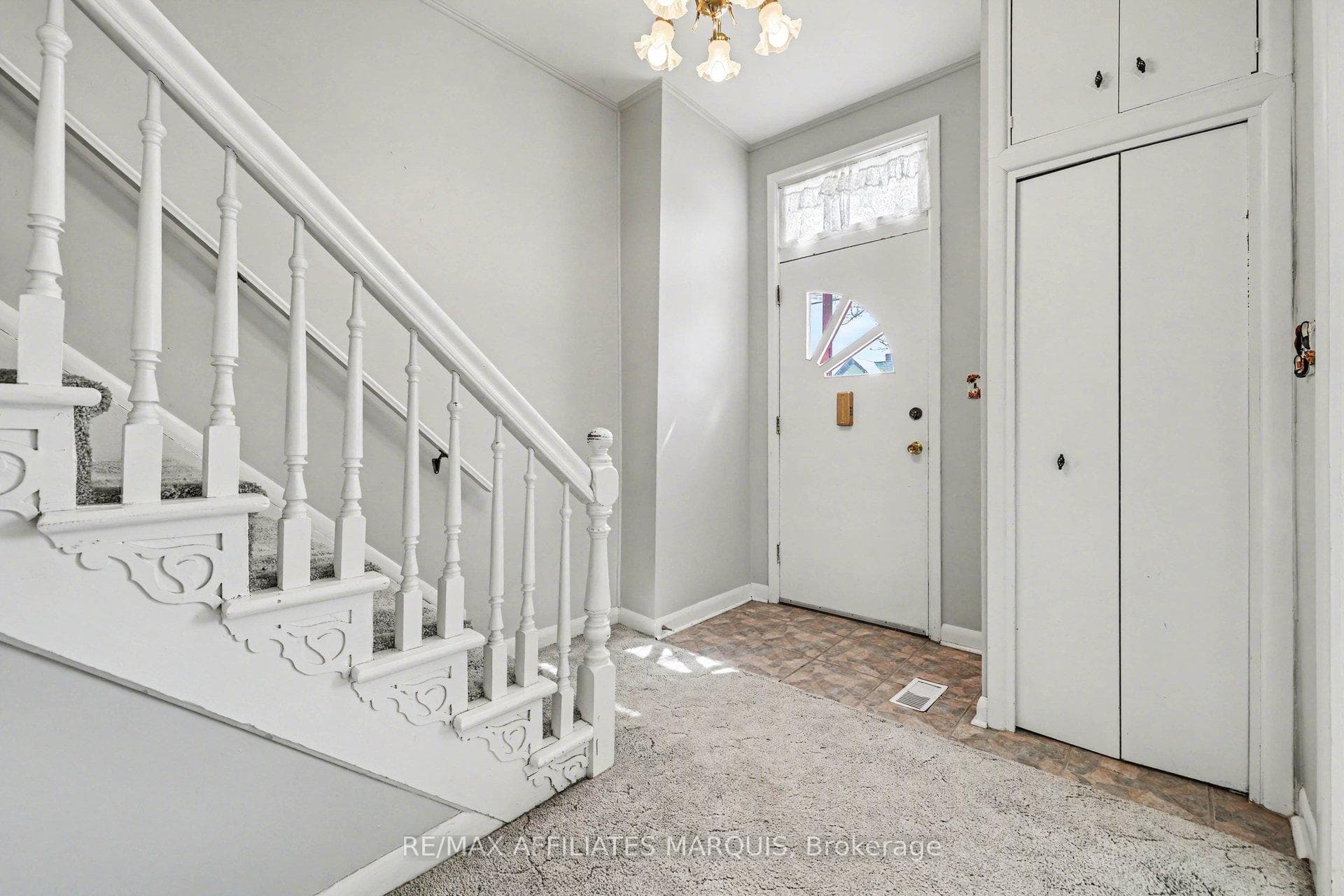 44 Cornelia Street photo 4