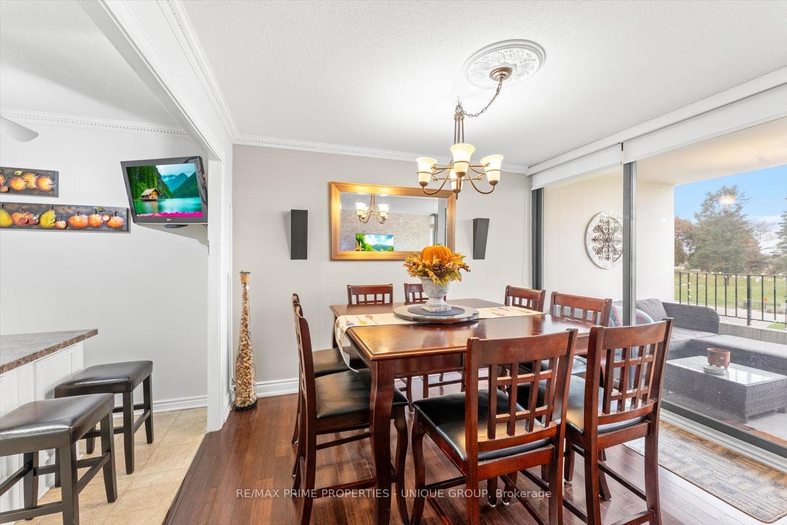 1333 Bloor Street Unit 205 photo 10