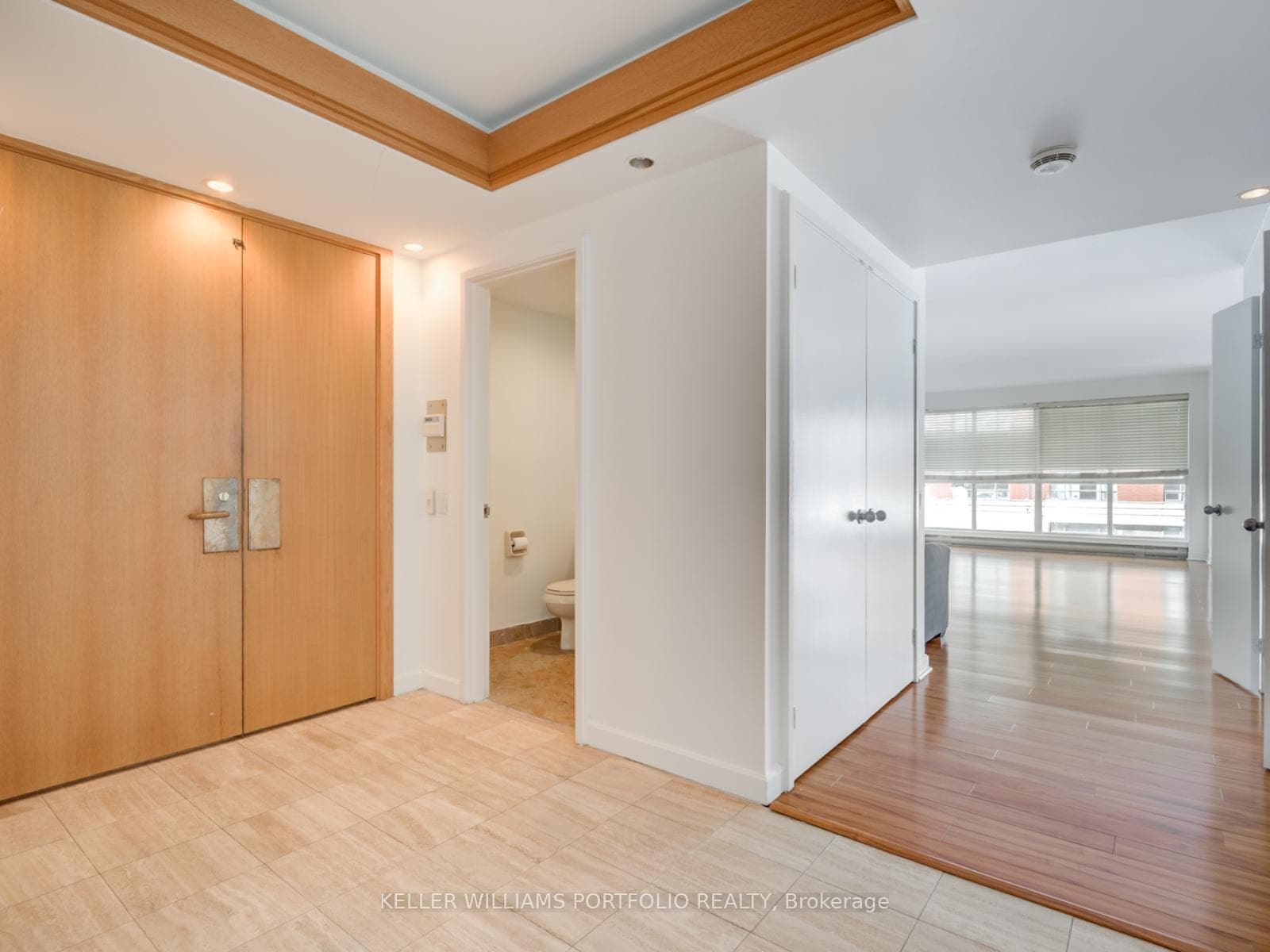 480 Queens Quay Unit 301W photo 2