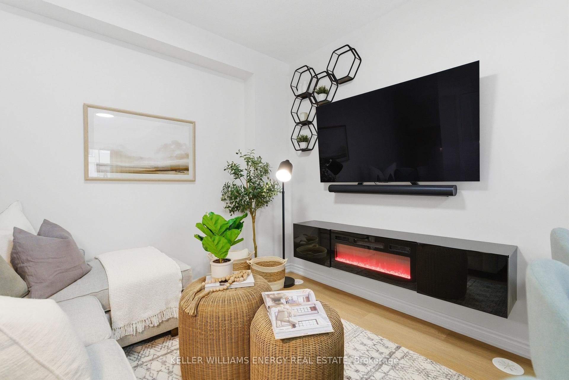 475 Beresford Path Unit 7 photo 4