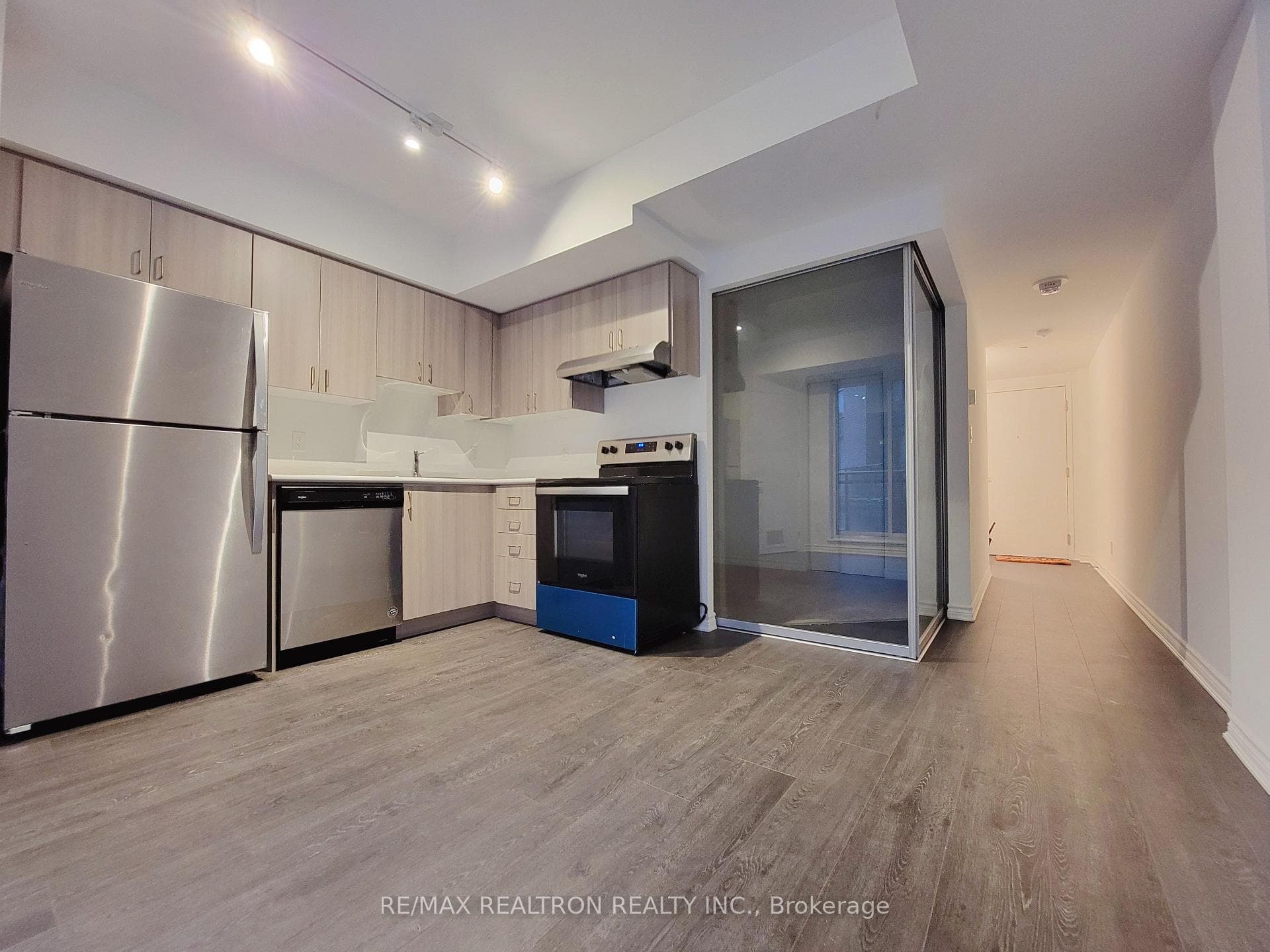 1 Falaise Road Unit 203 photo 5