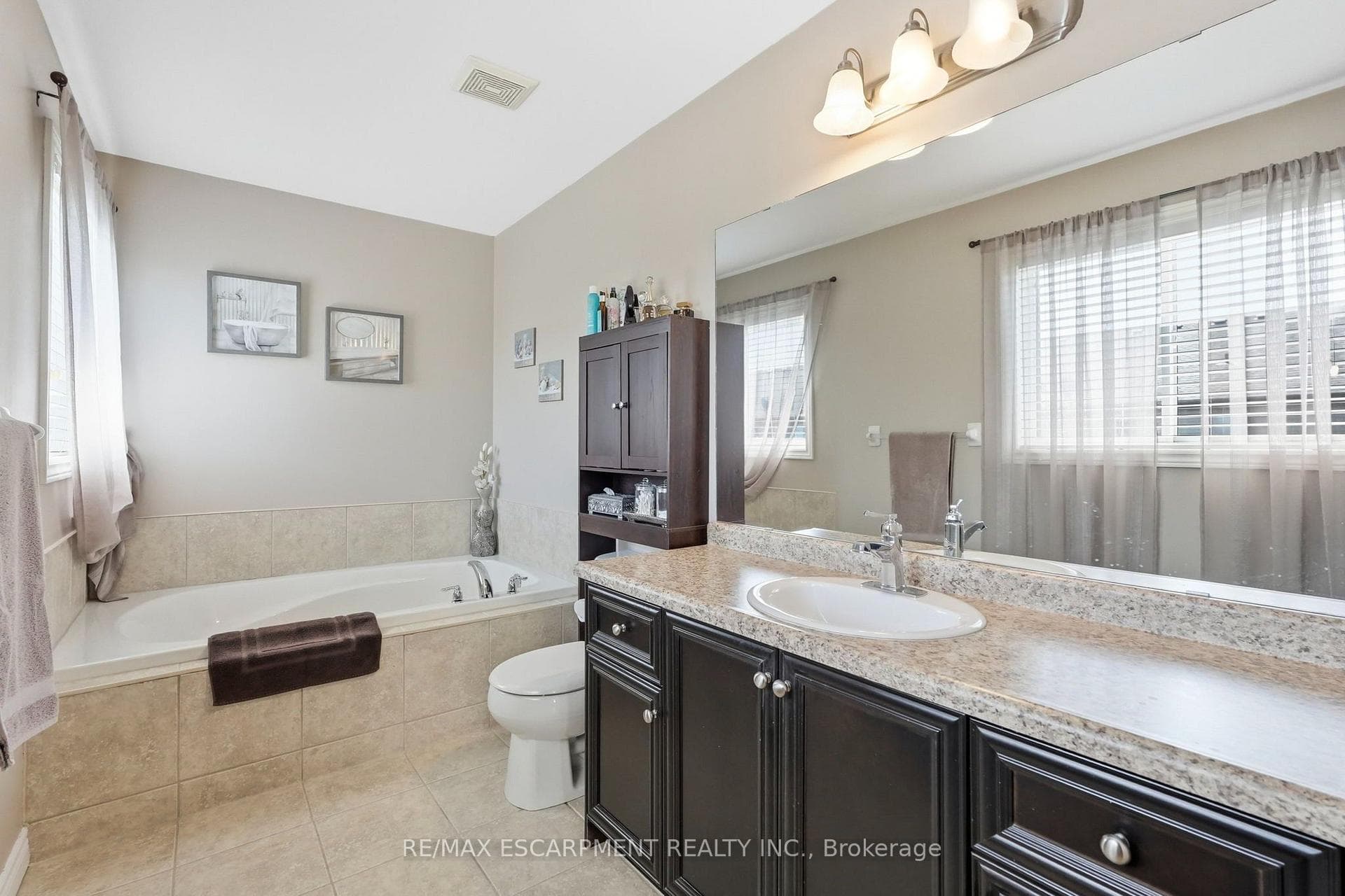 1332 Baseline Road photo 19