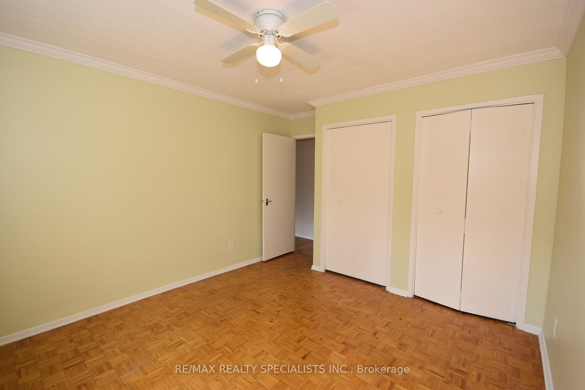 2485 WOKING Crescent Unit 209 photo 18