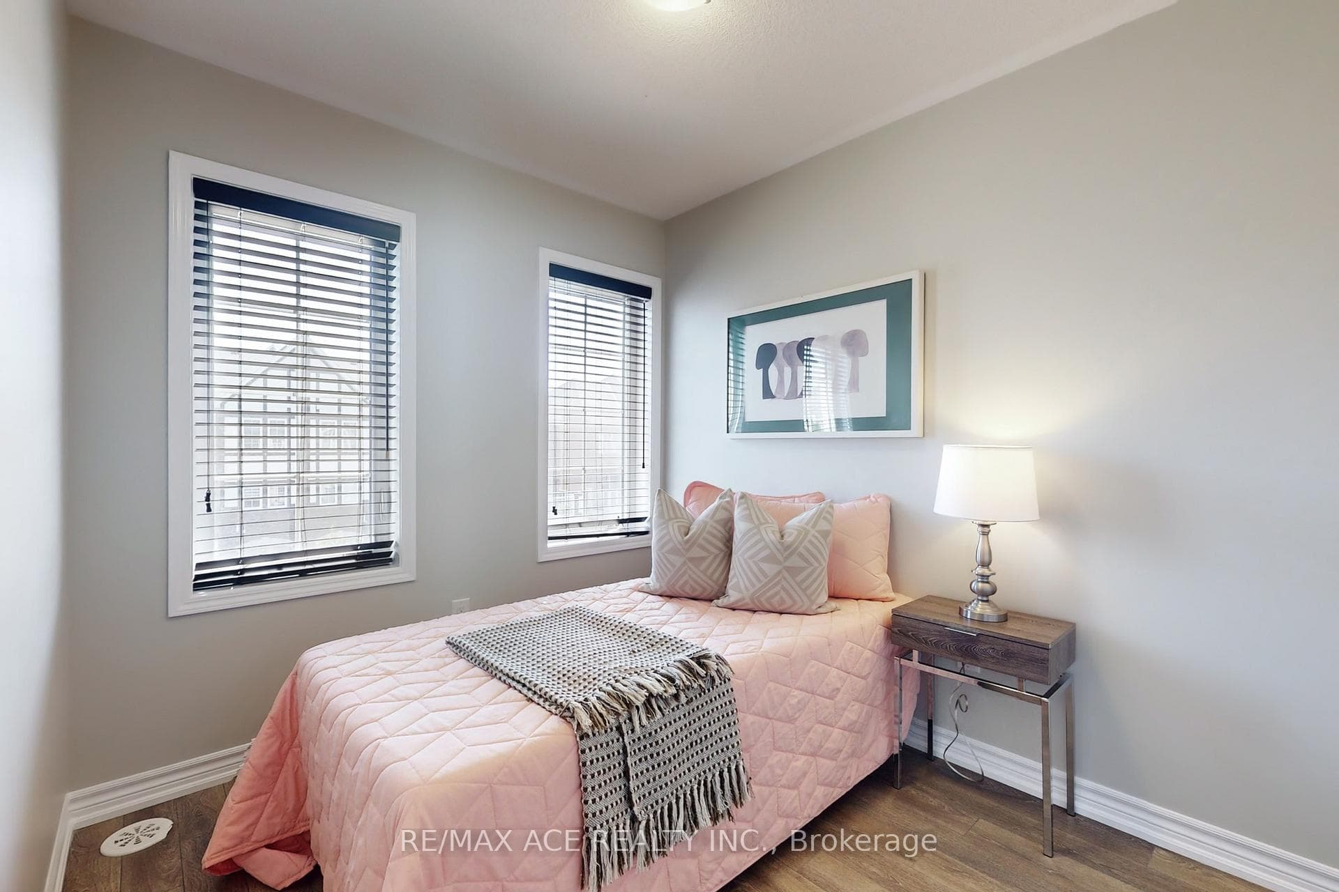 8 Goldeye Street photo 27