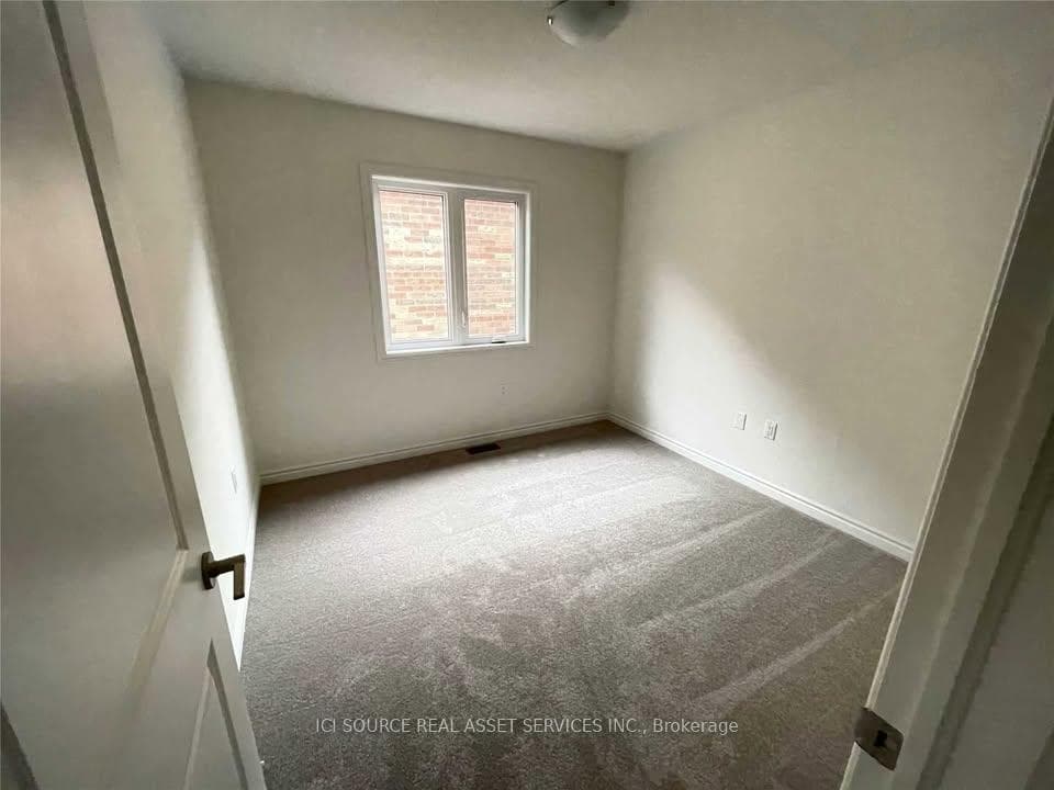 33 Macpherson Street photo 16