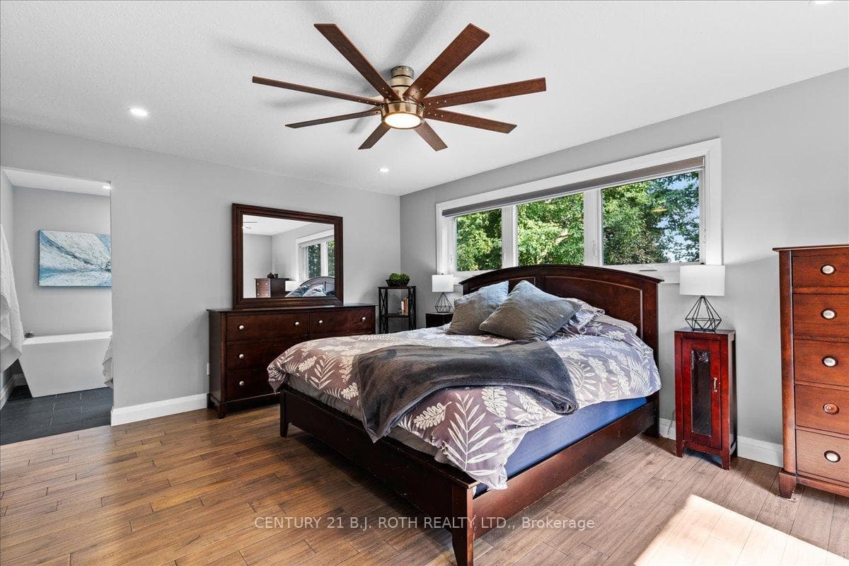 876821 Hofstetter Road photo 26