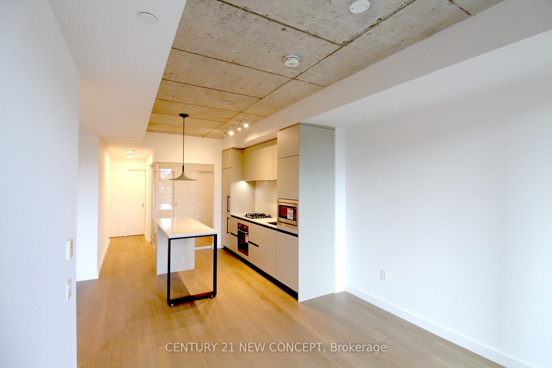 1720 Bayview Avenue Unit 324 photo 2