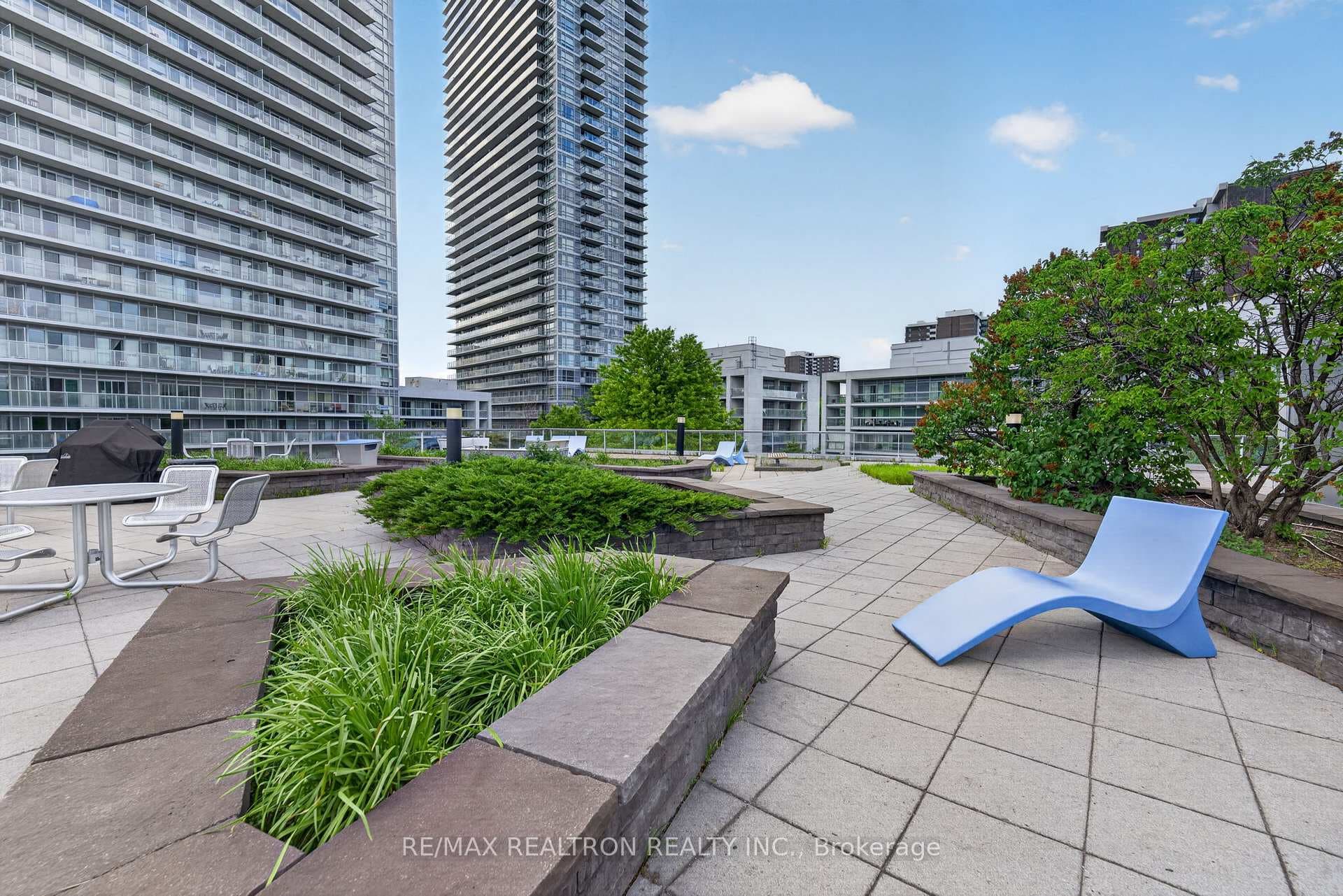 275 Yorkland Road Unit 209 photo 22