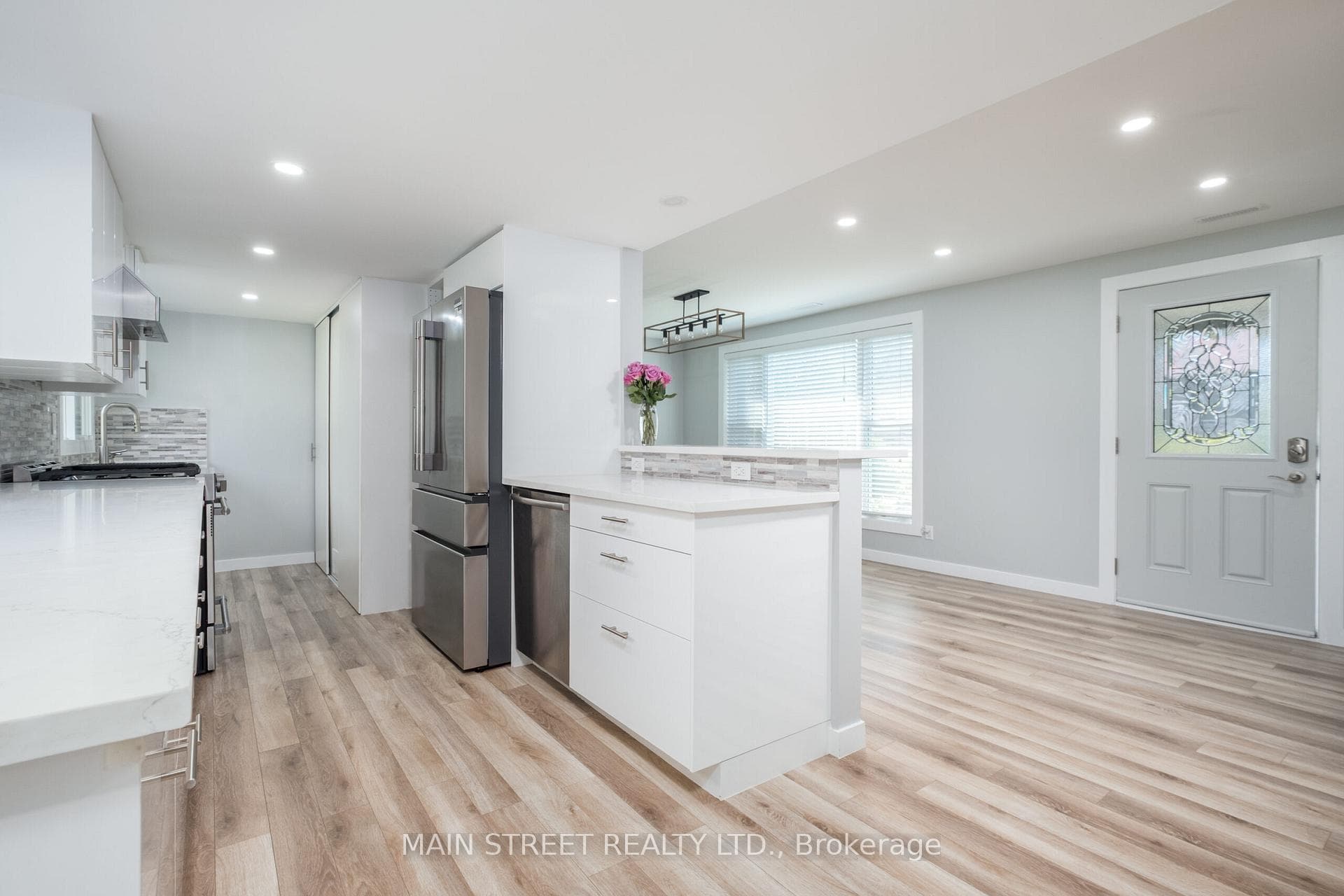 23 Sunnidale Boulevard photo 4