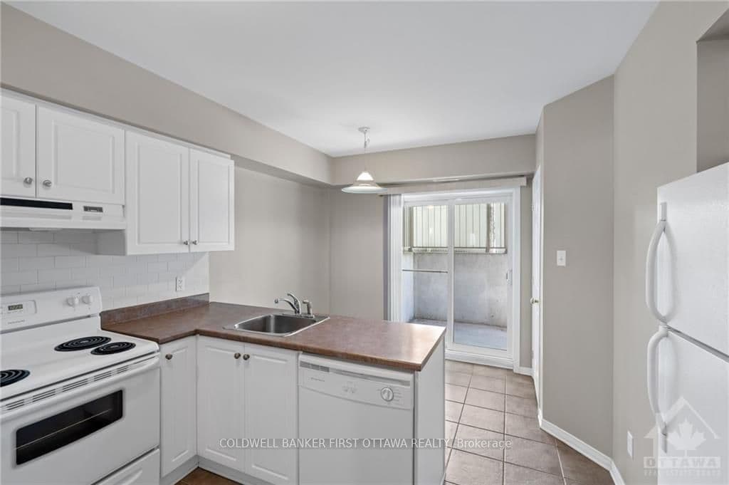 100 BRIARGATE Unit 2 photo 13