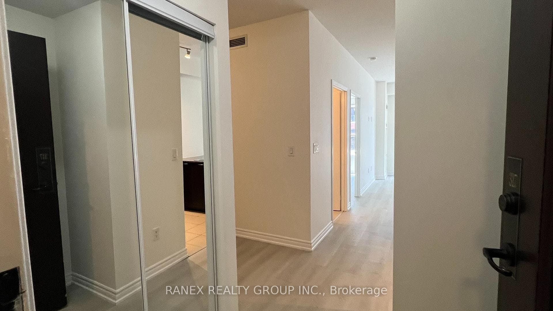 385 Prince Of Wales Drive Unit 317 photo 9