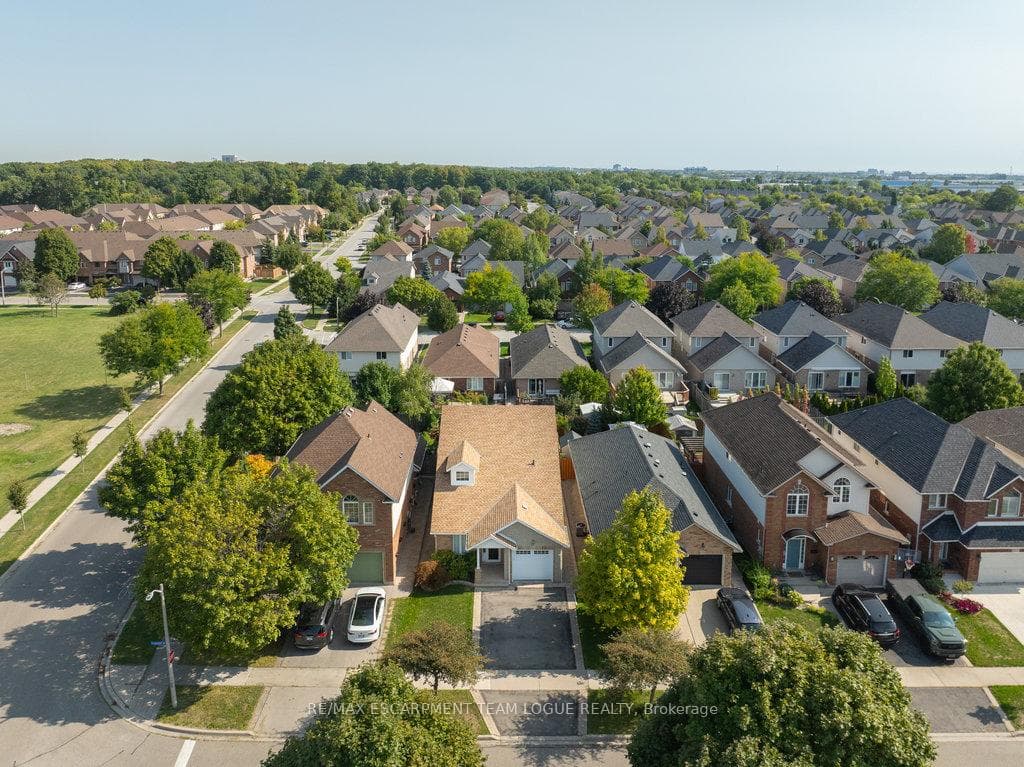 1323 BLANSHARD Drive photo 47