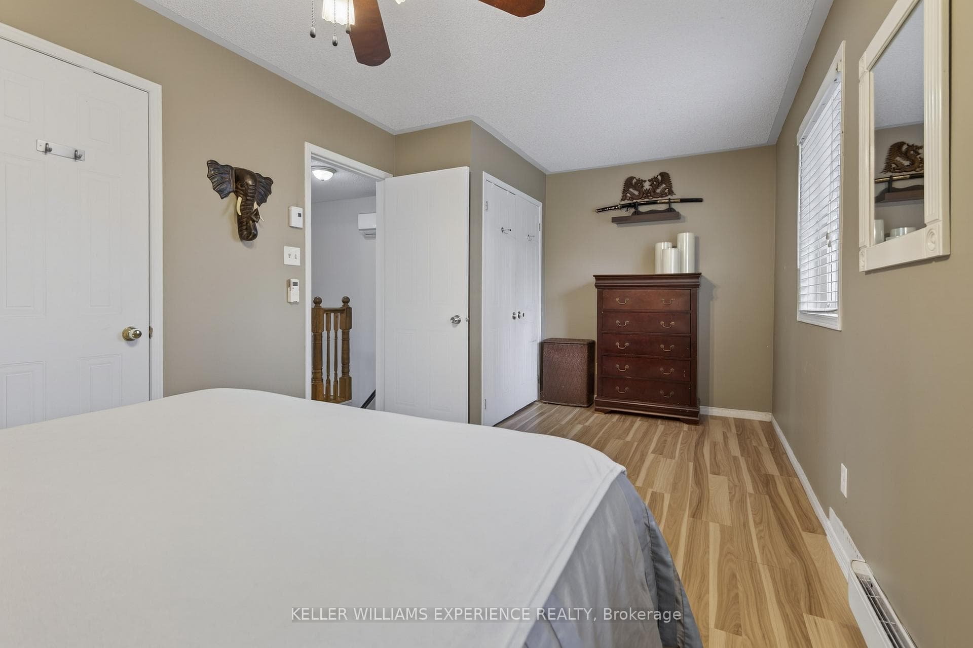 125 SIMCOE Street photo 13