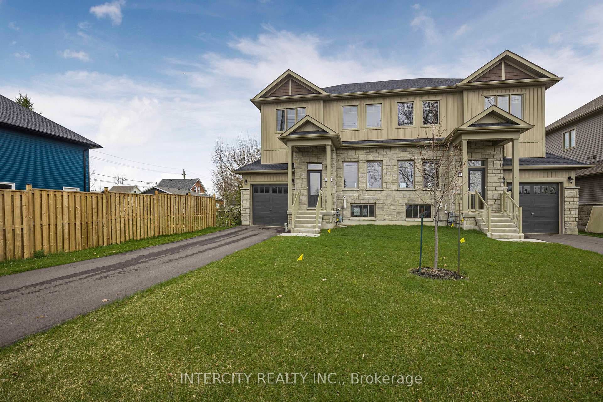 347 Quebec Street photo 2