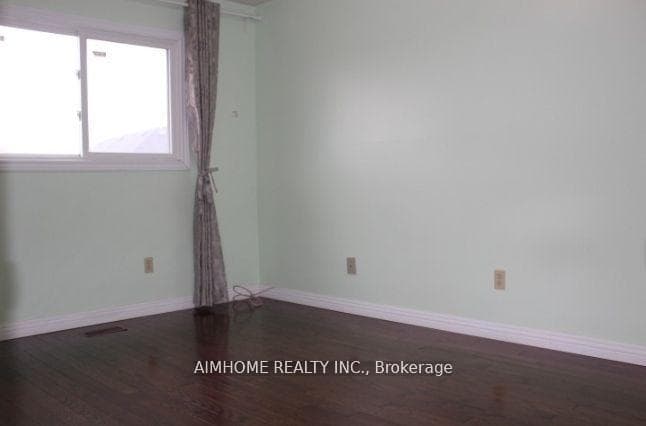 137 Irenemount Crescent Unit Upper photo 15