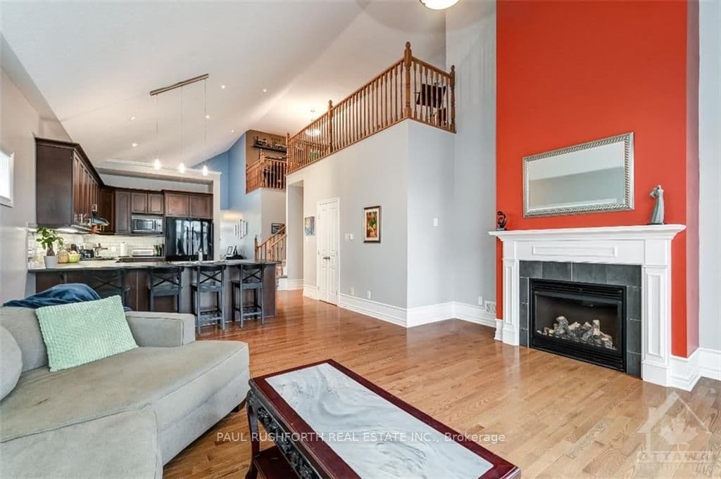 197 BONNYLEY Crescent photo 9