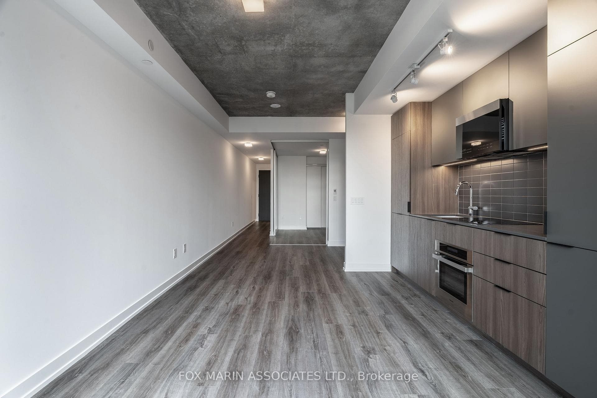 28 Eastern Avenue Unit 506 photo 8