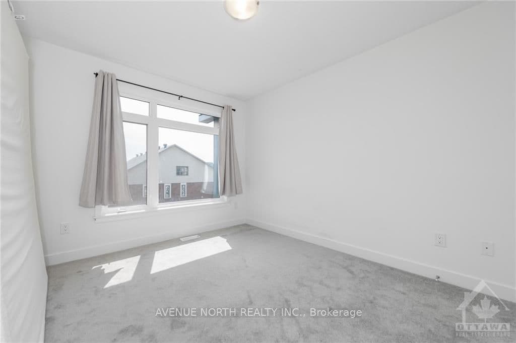 90 NETTLE Crescent photo 21